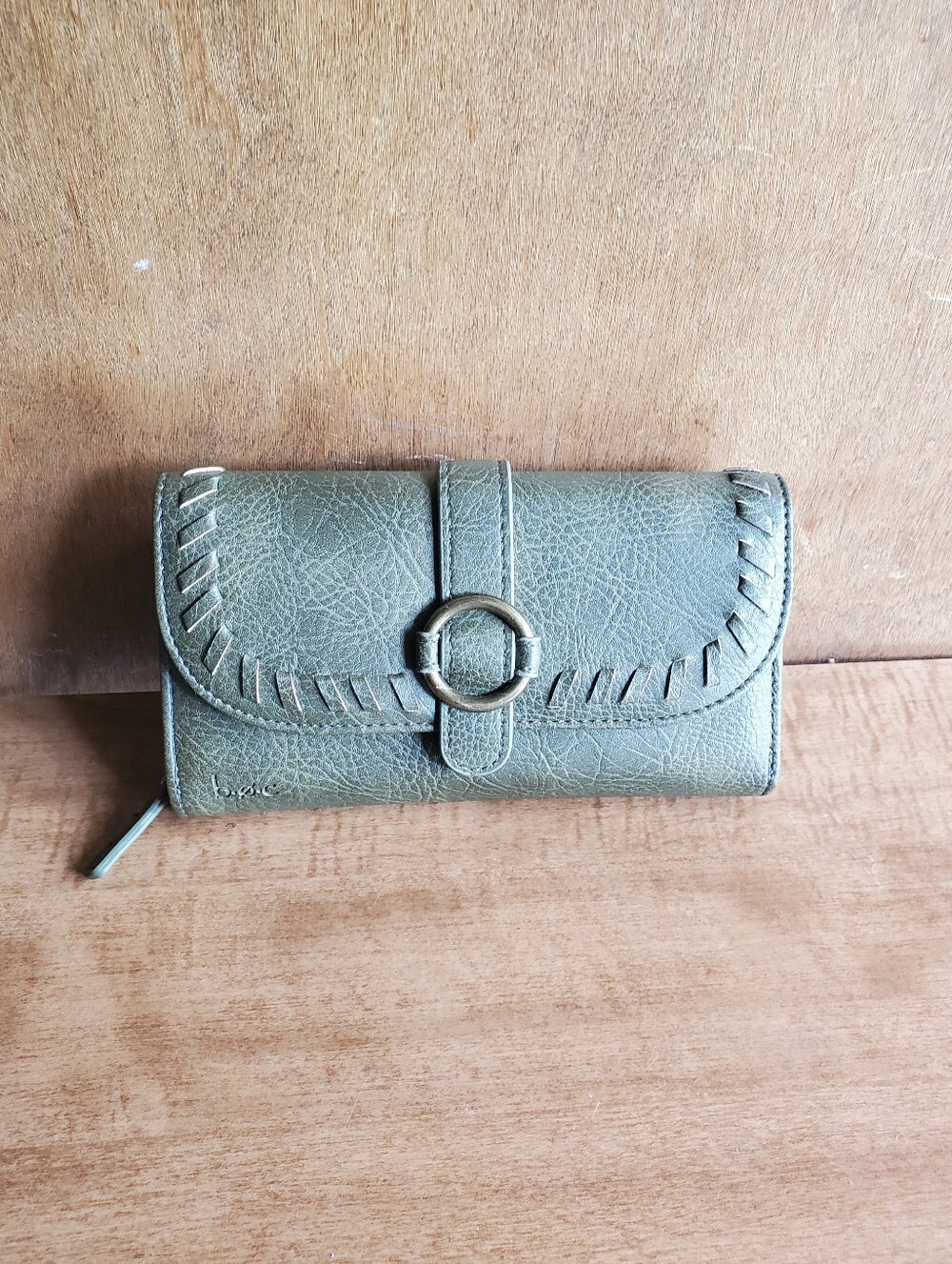 b.o.c. Olive Green Vegan Women's Wallet with Ring Accent